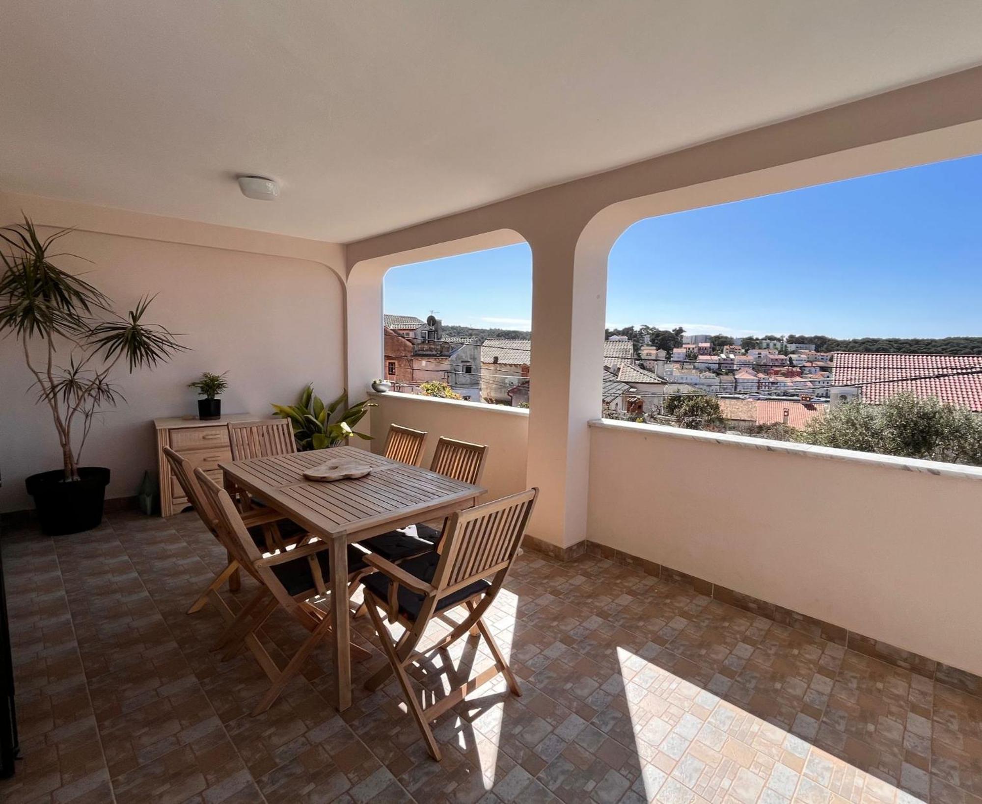 Apartment Oscar Mali Lošinj Dış mekan fotoğraf