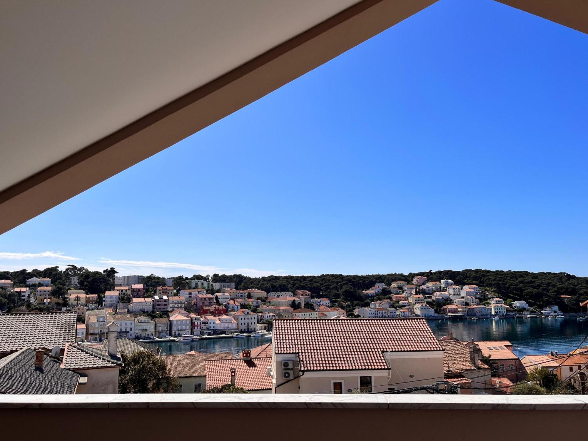 Apartment Oscar Mali Lošinj Dış mekan fotoğraf