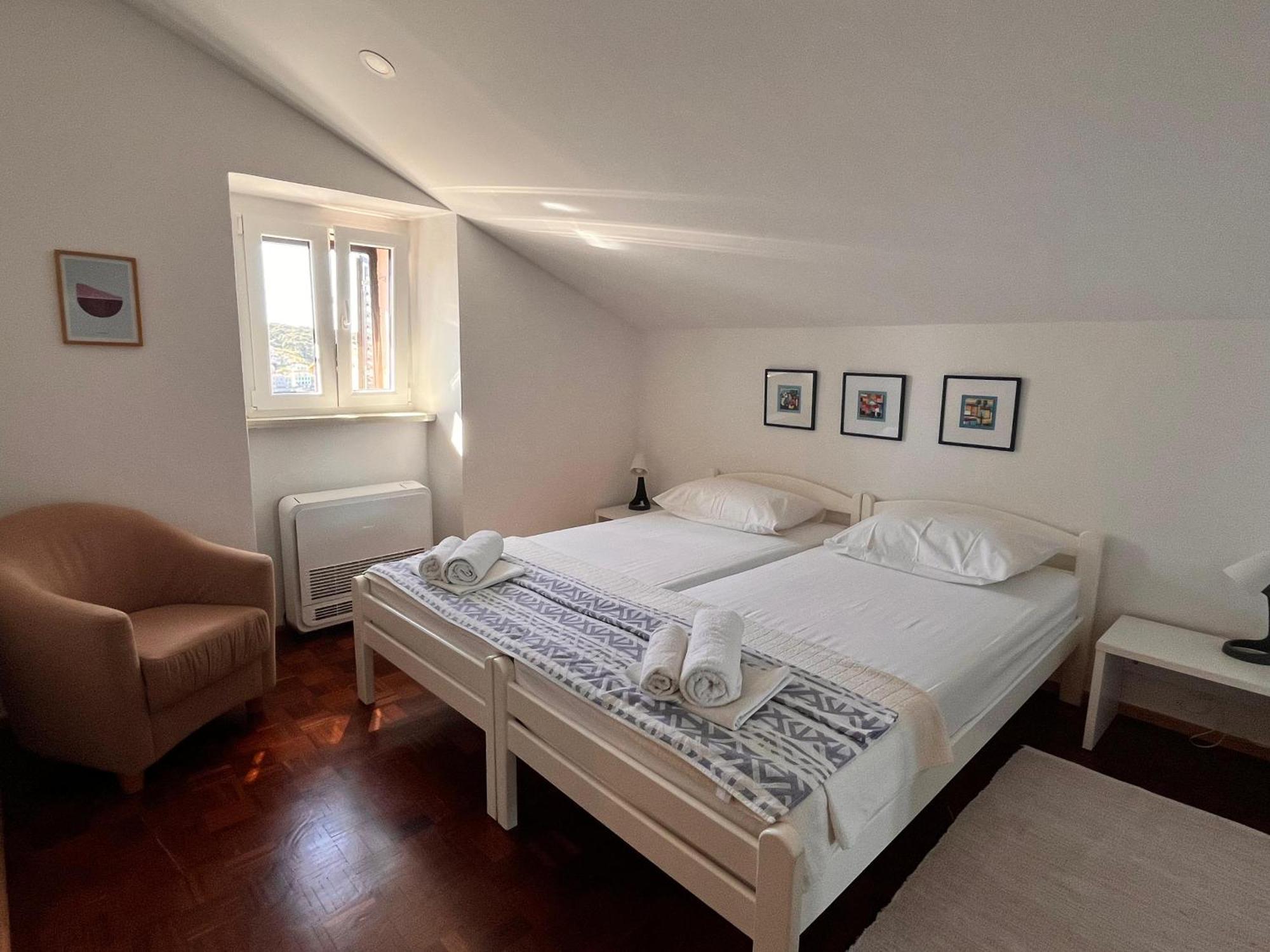 Apartment Oscar Mali Lošinj Dış mekan fotoğraf